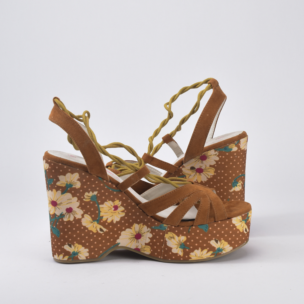 SANDALE ANGELA THOMPSON