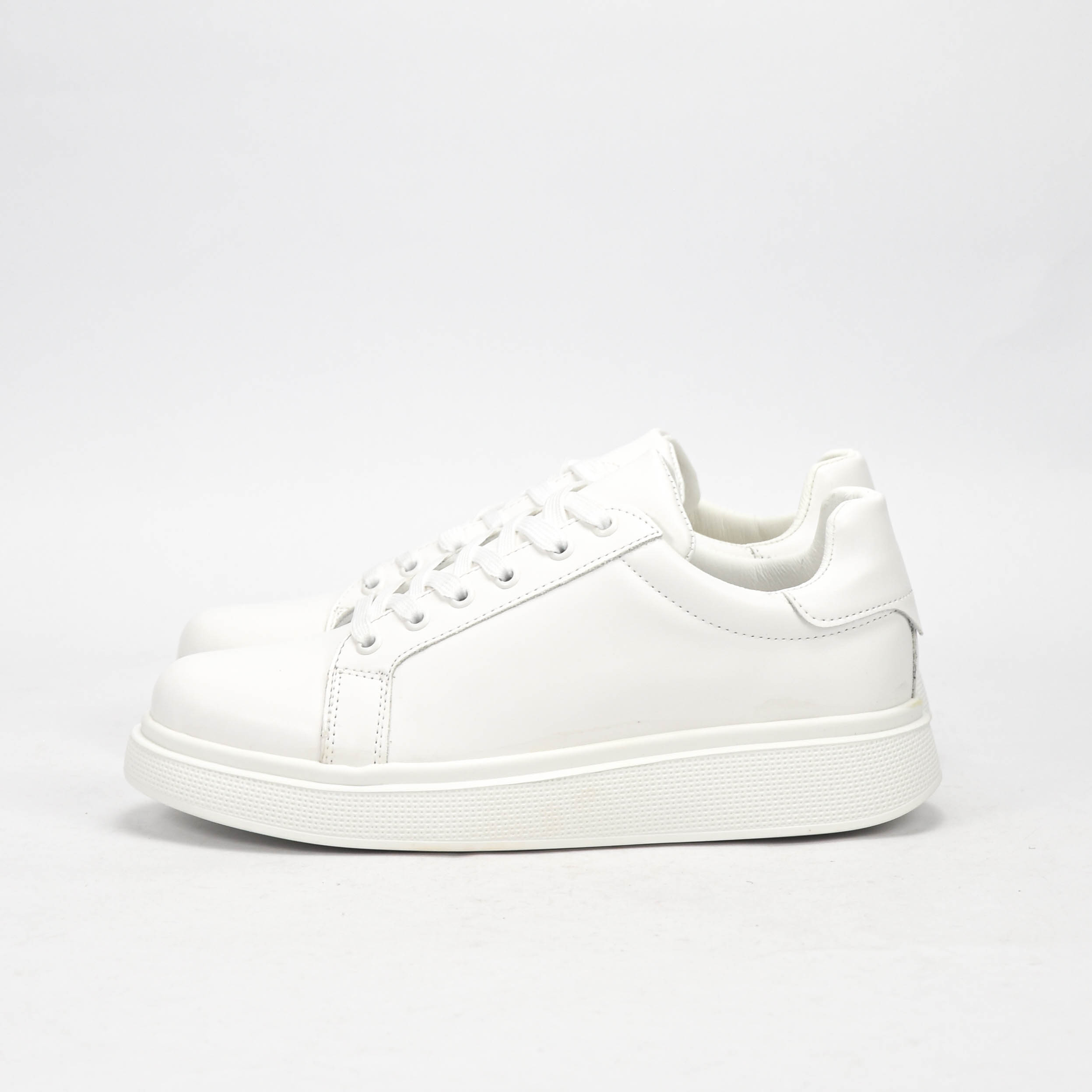 CASUAL SHOES WHITE