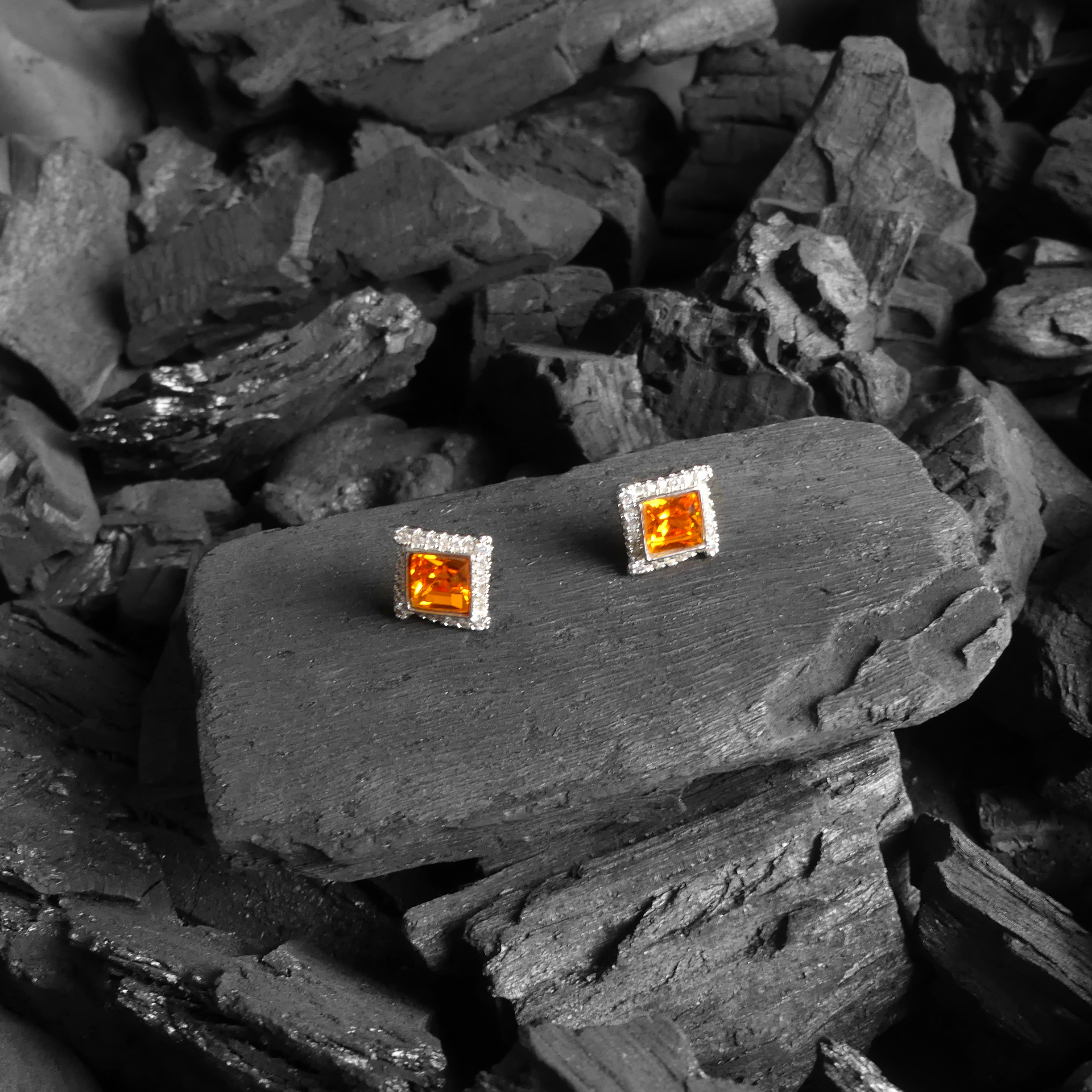 boucle d'oreille carré orange