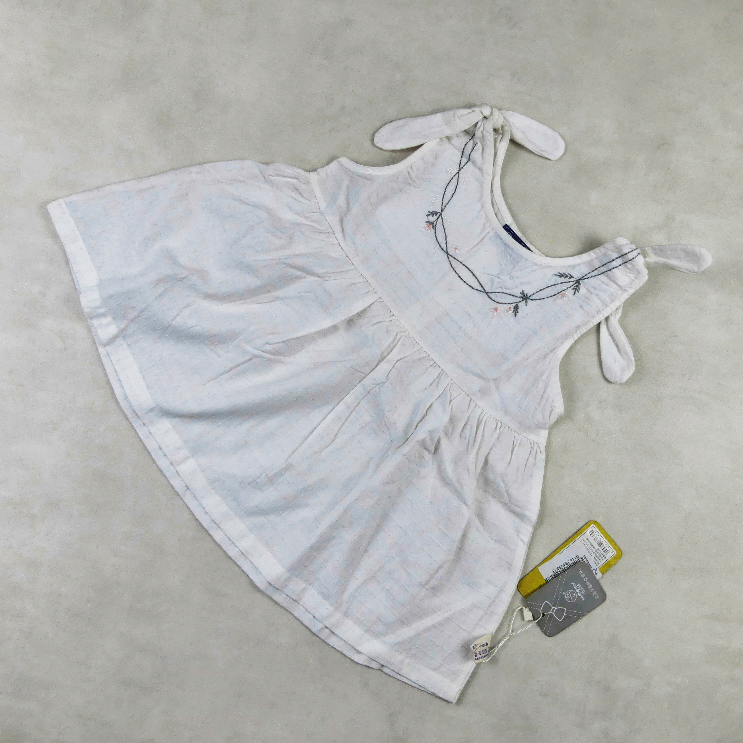 Robe blanche dentelle fillette