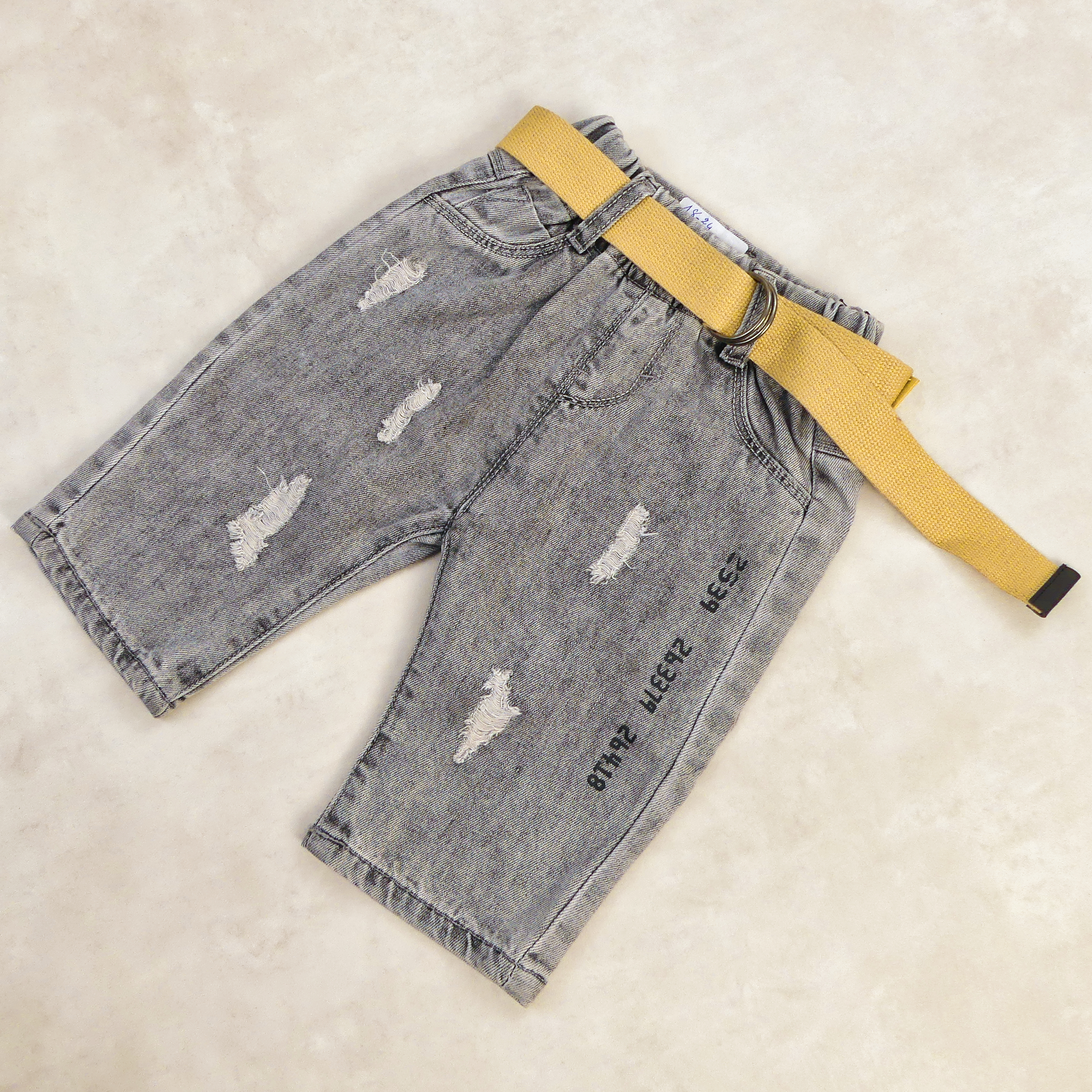 PANTALON GRIS AVEC CEINTURE MARRON