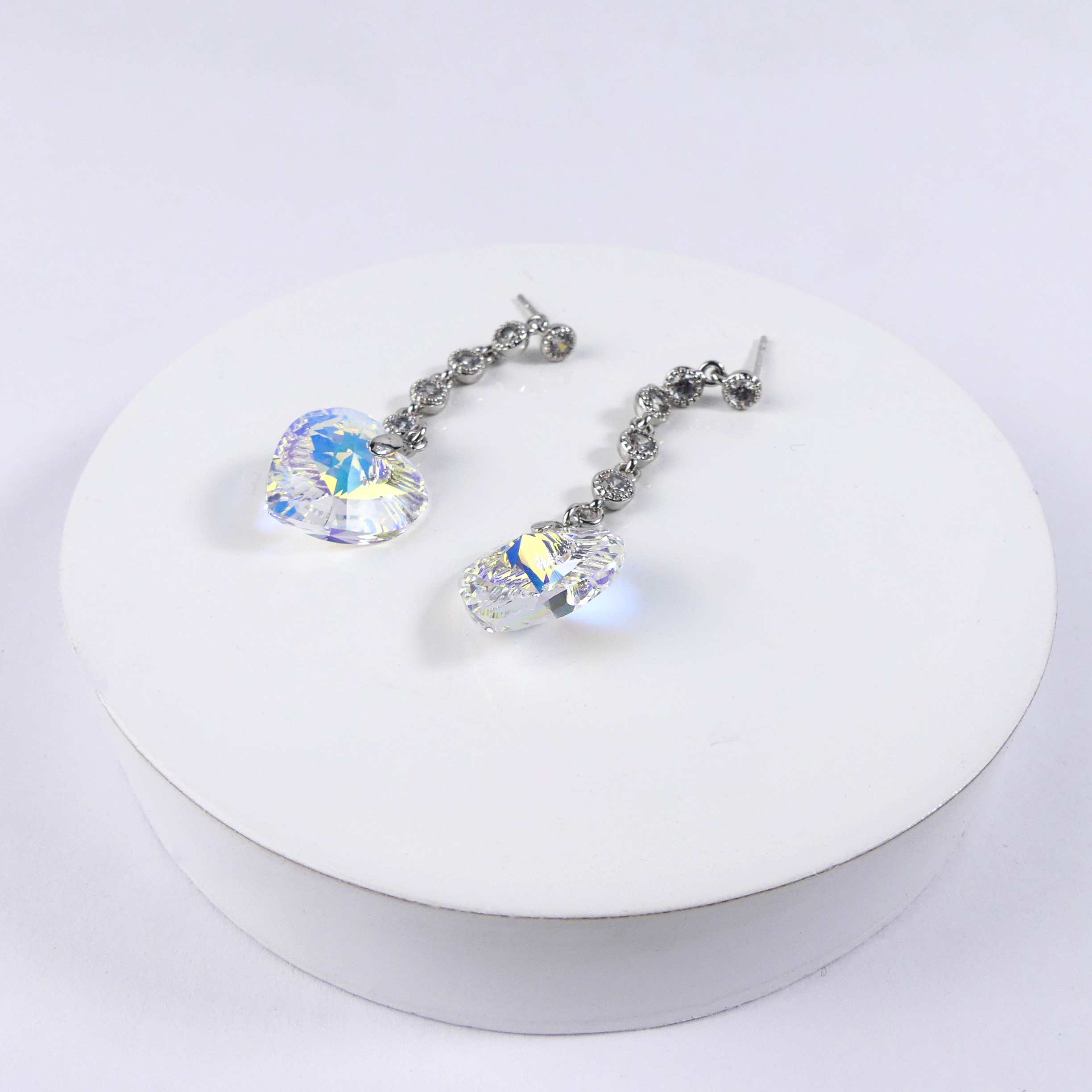 boucle d'oreille pendantes coeur  jaune reflé