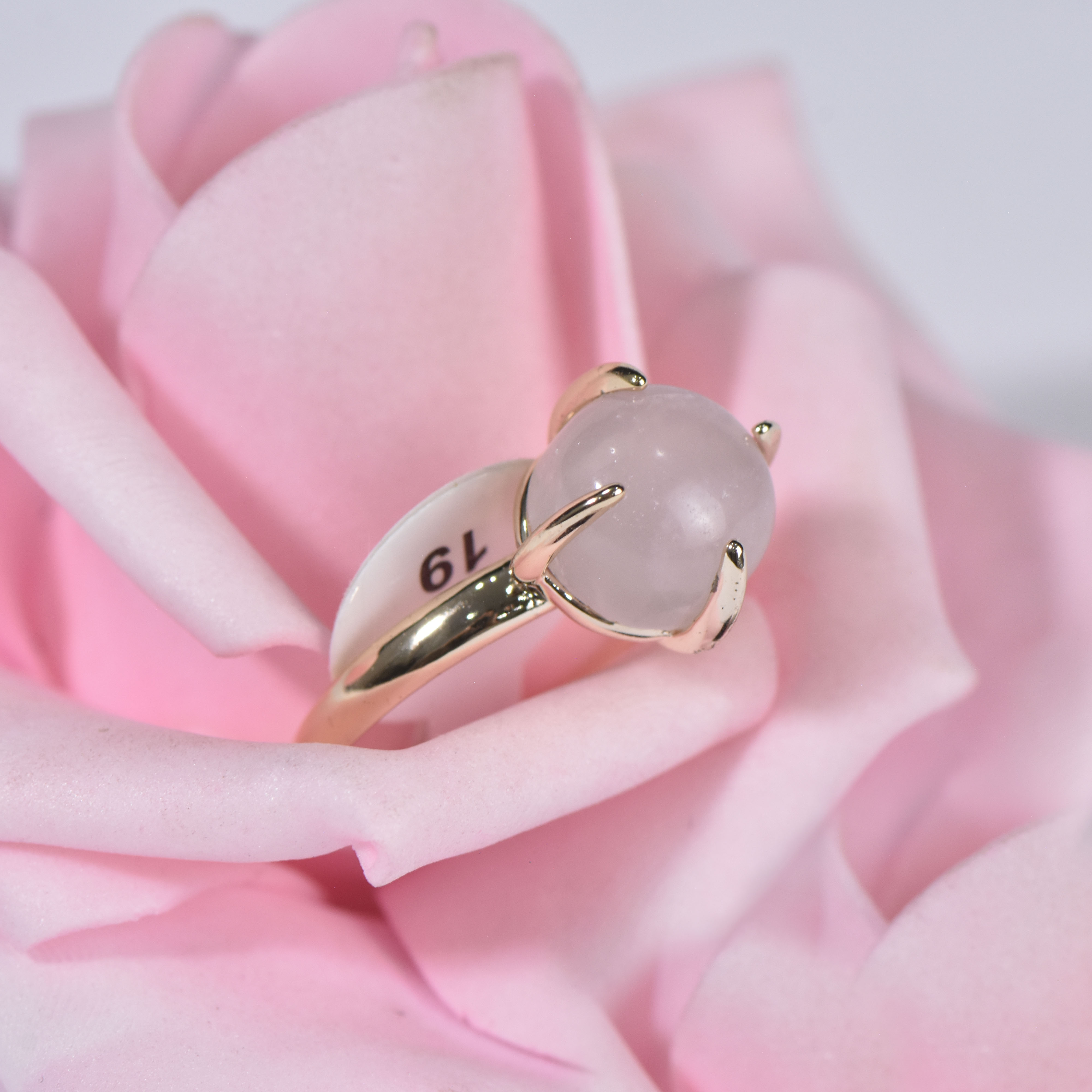 SWEET BRIER ROSE QUARTZ RING QUARTZ RING SIZE 19