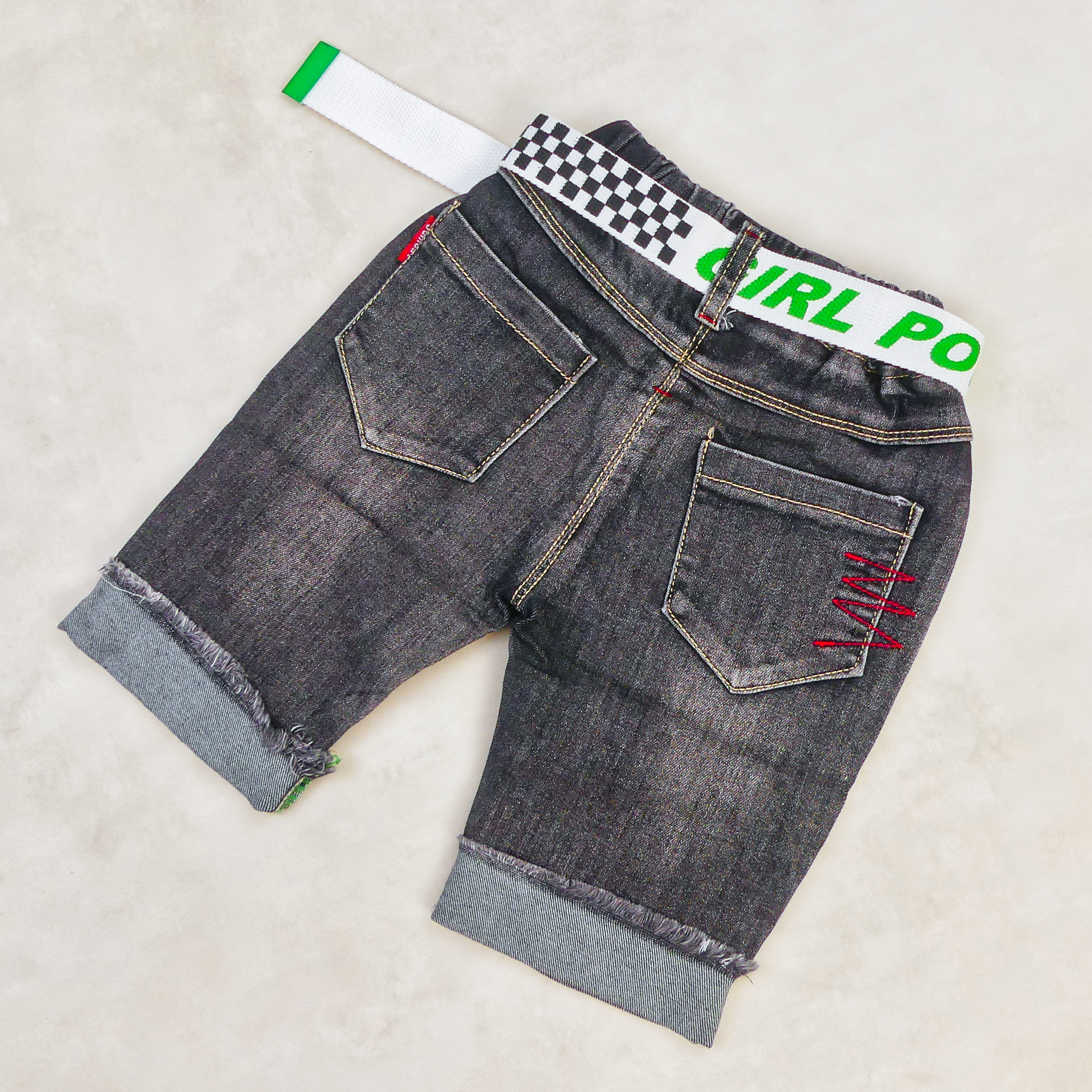 SHORT JEANS NOIR MOTIF DAME