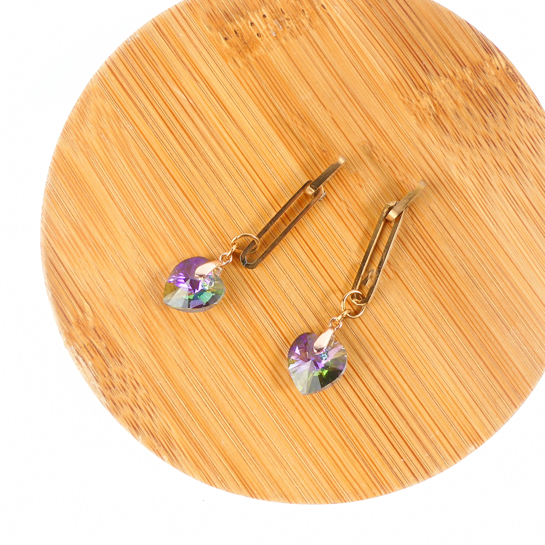 Boucle d'oreille coeur mauve