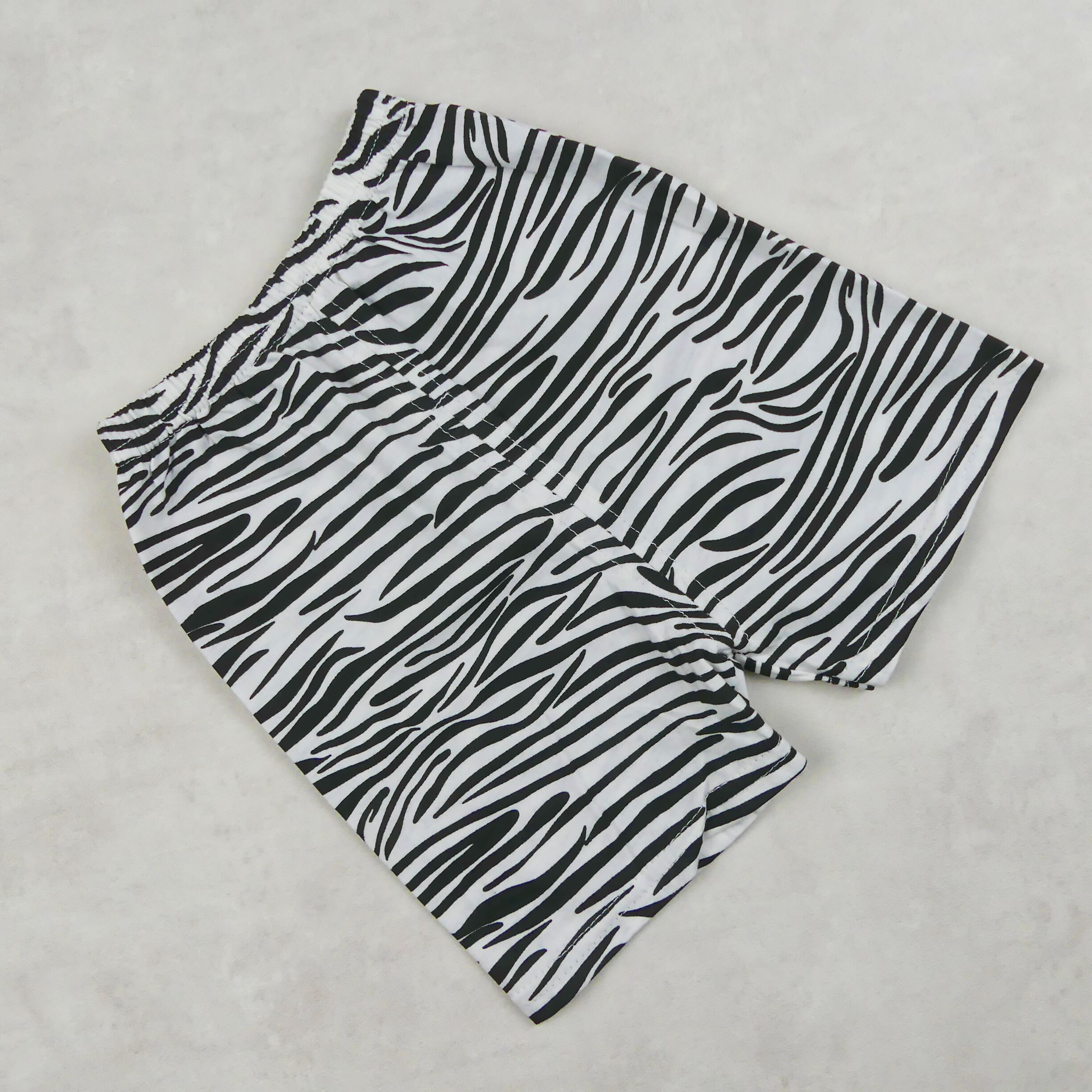 ENSEMBLE BLANC ET NOIR MOTIF zébre 