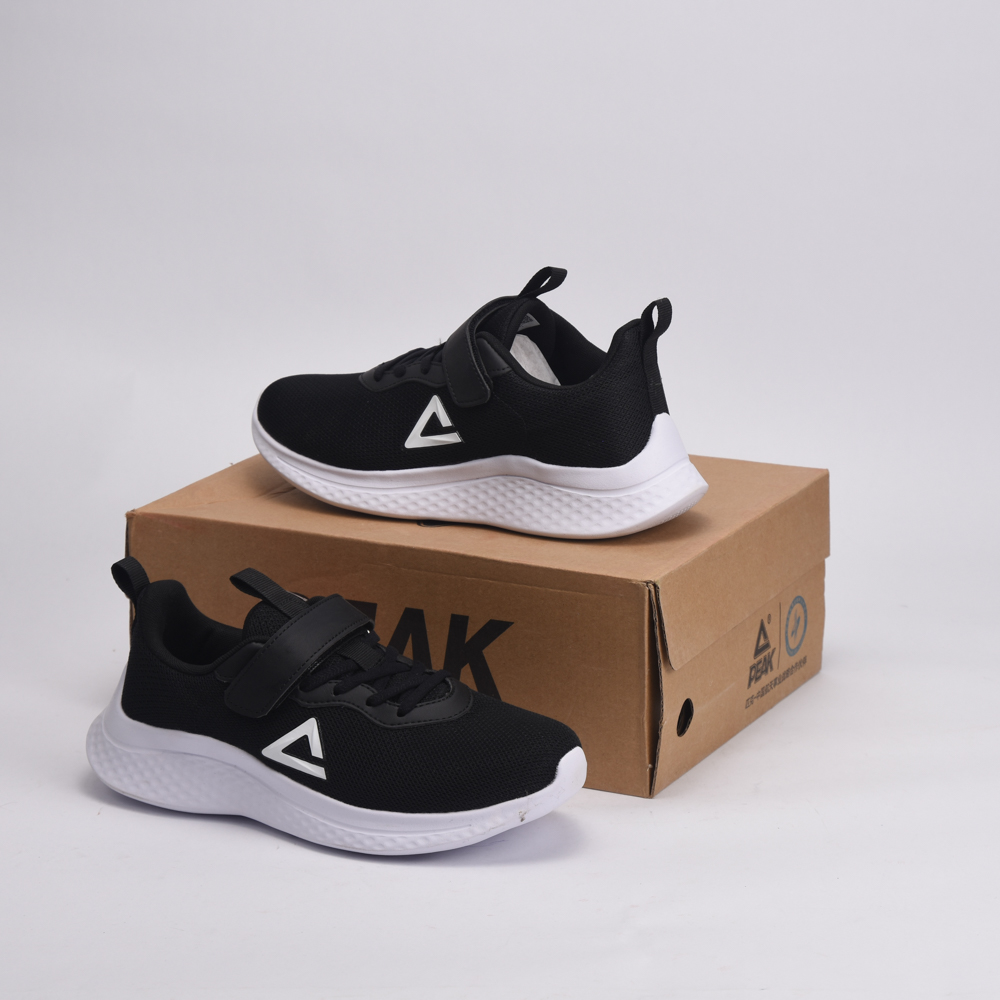 PEAK FOOTWEAR