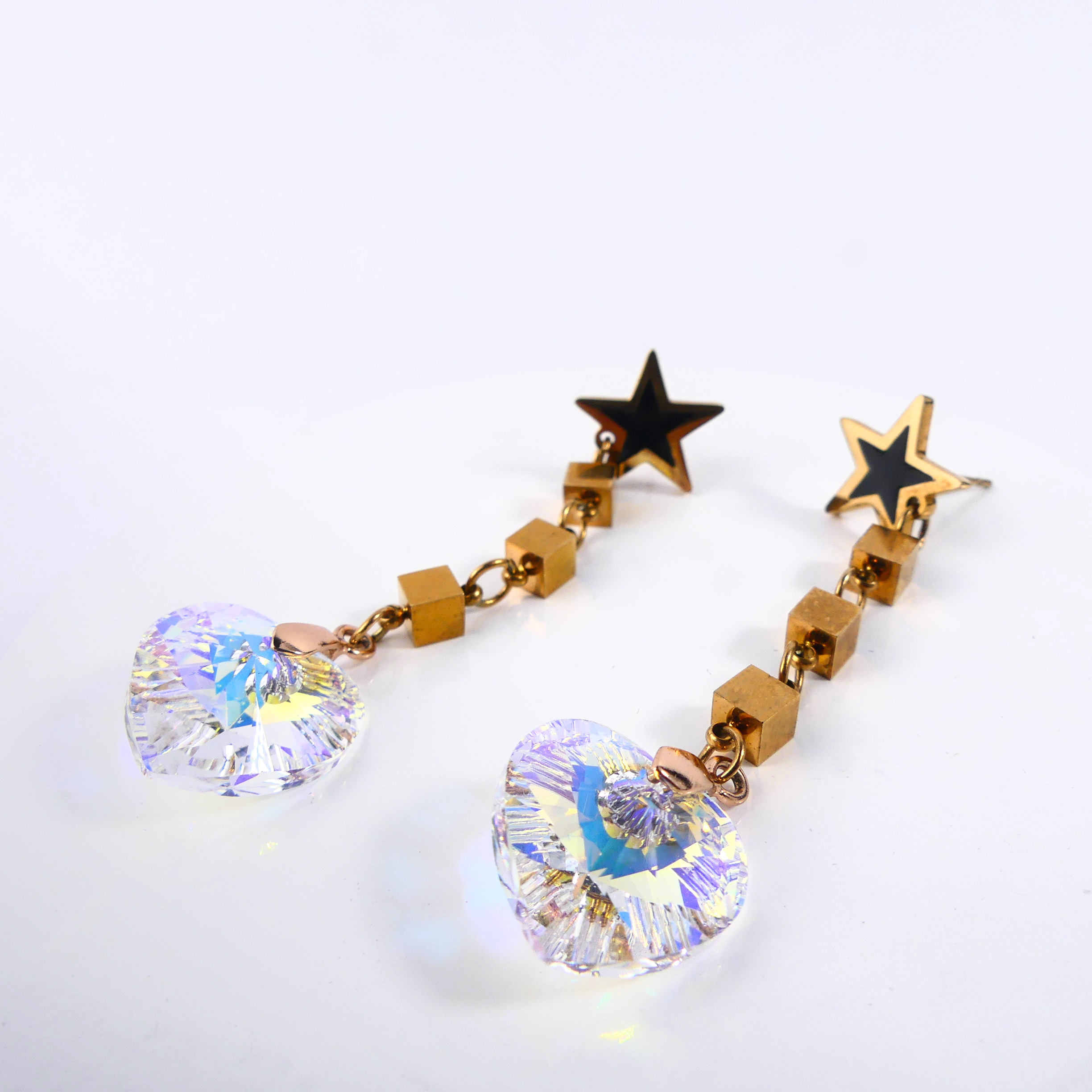 boucle d'oreille pendantes étoile et coeur jaune 