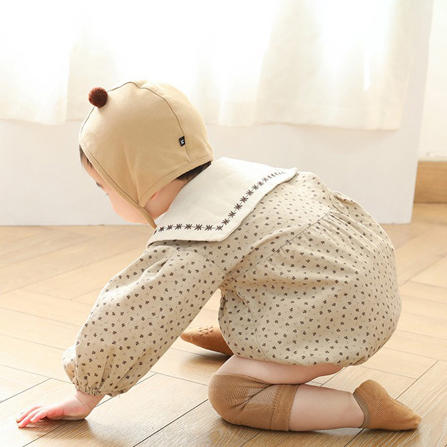 SOCKS ET GENOULLIER  MARRON BABY BOY