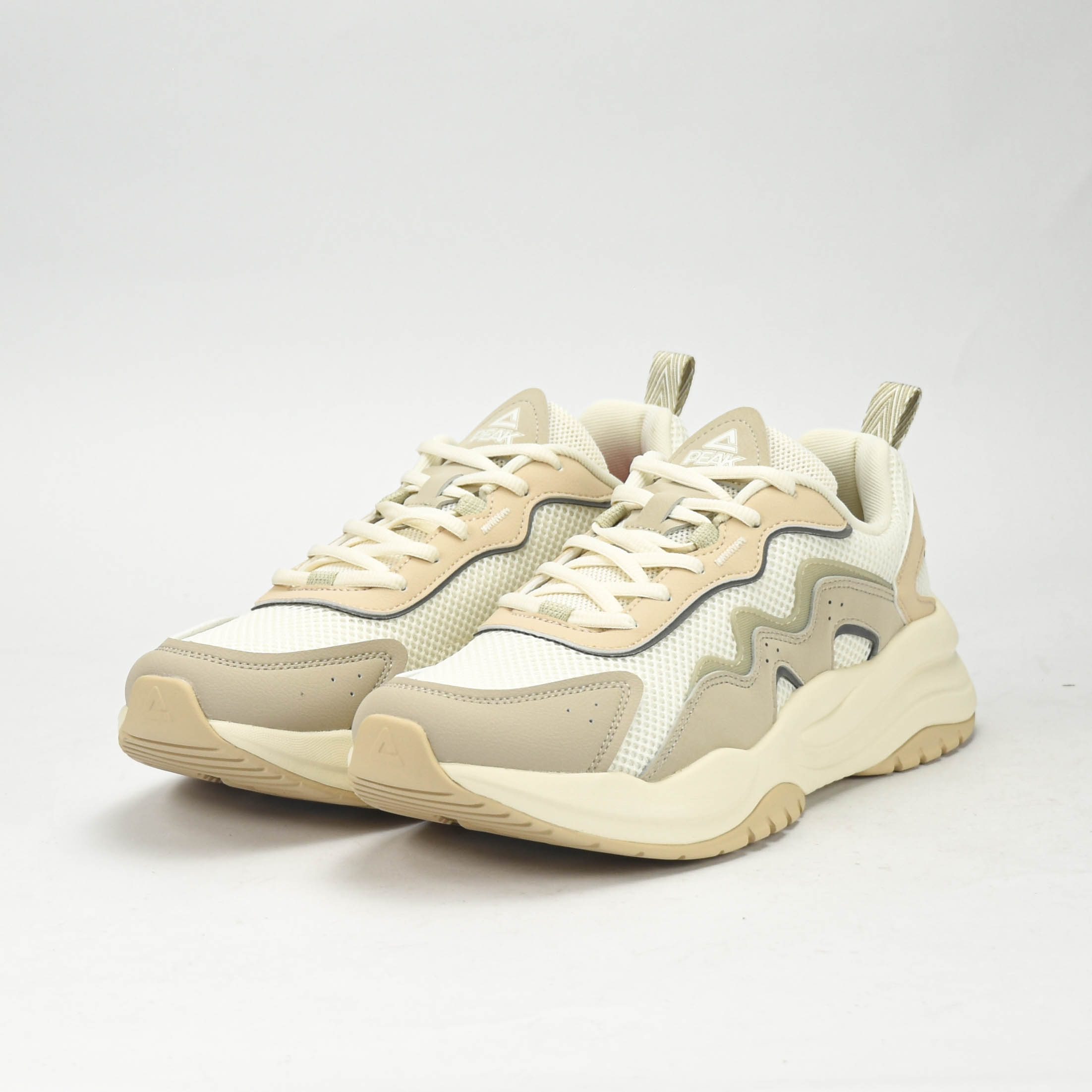 PEAK SPORTS SHOES