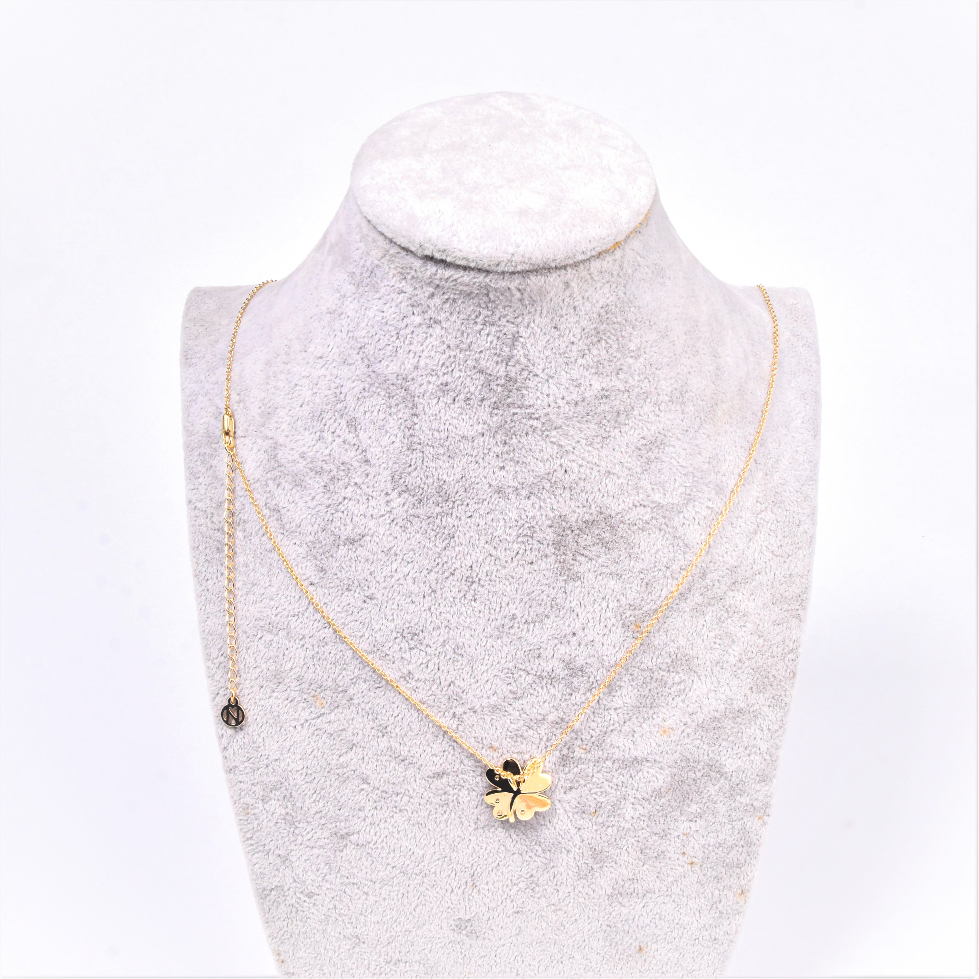 LUCKY CLOVER NECKLACE