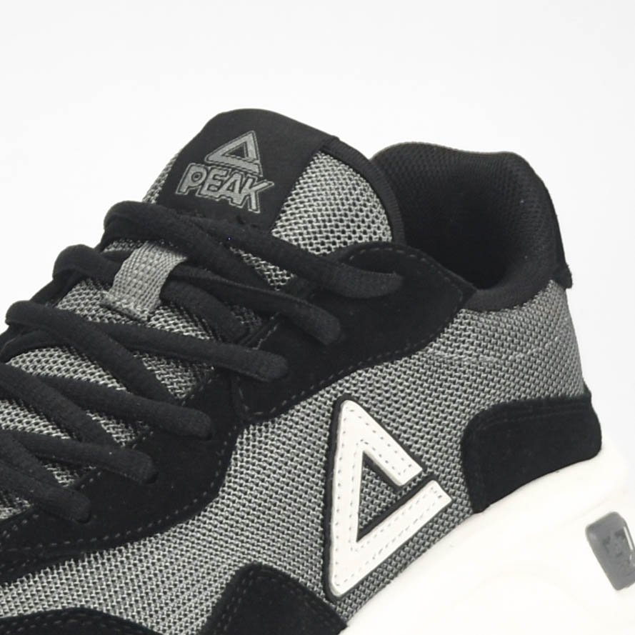 PEAK SHOES