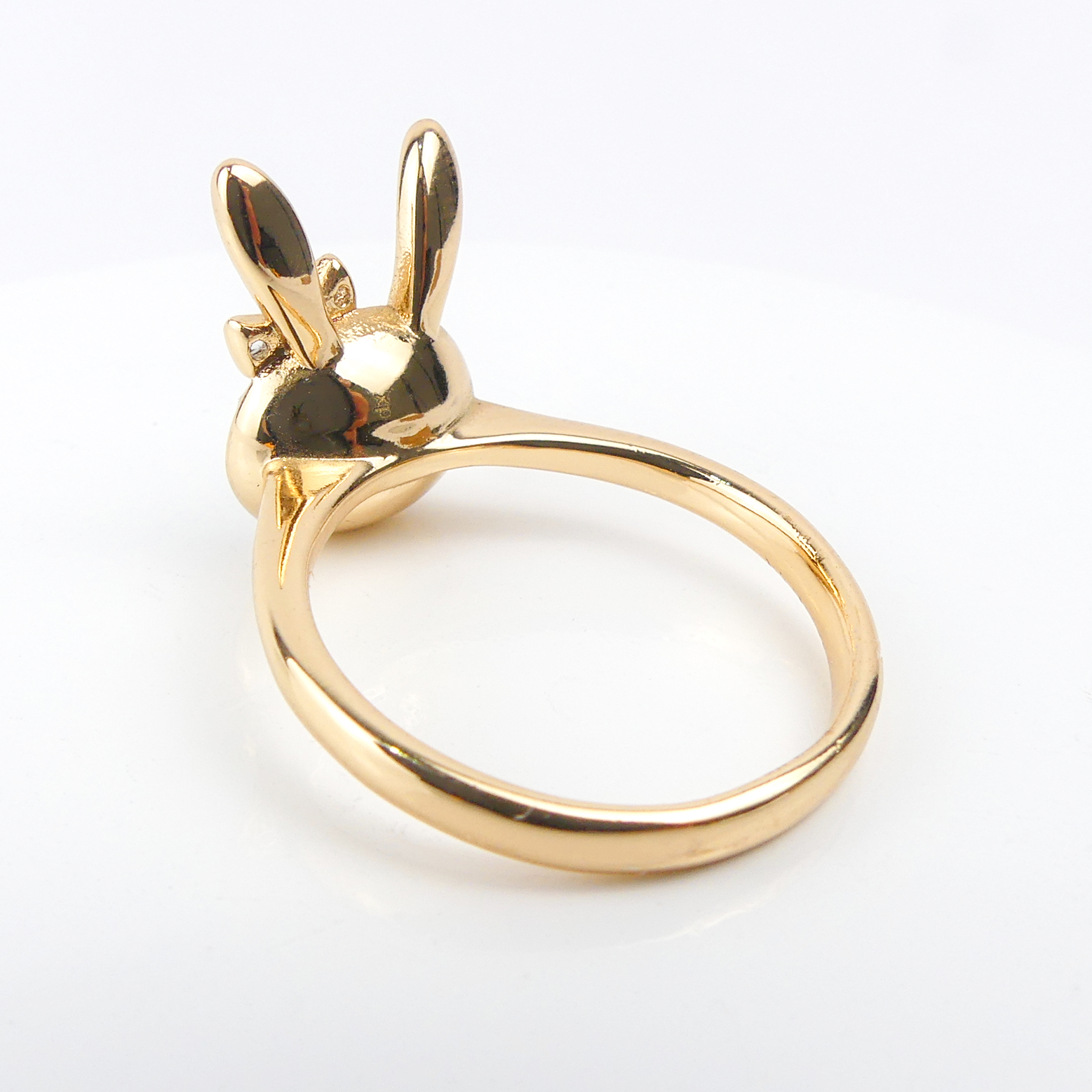 bague lapin blanc -doré-