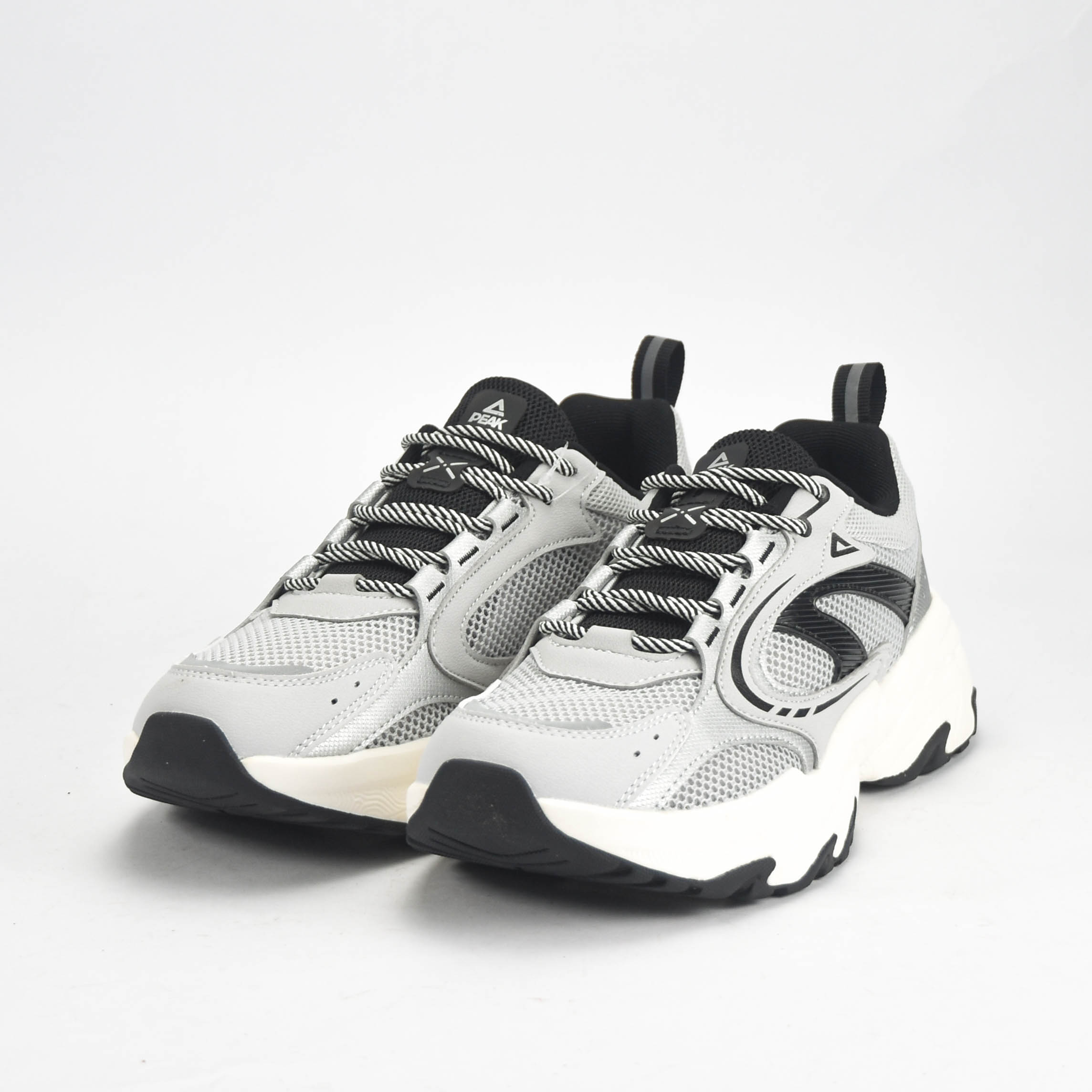 PEAK SHOES