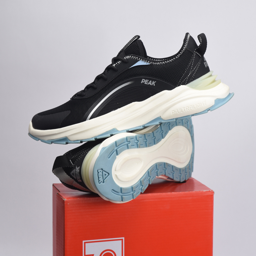PEAK FOOTWEAR