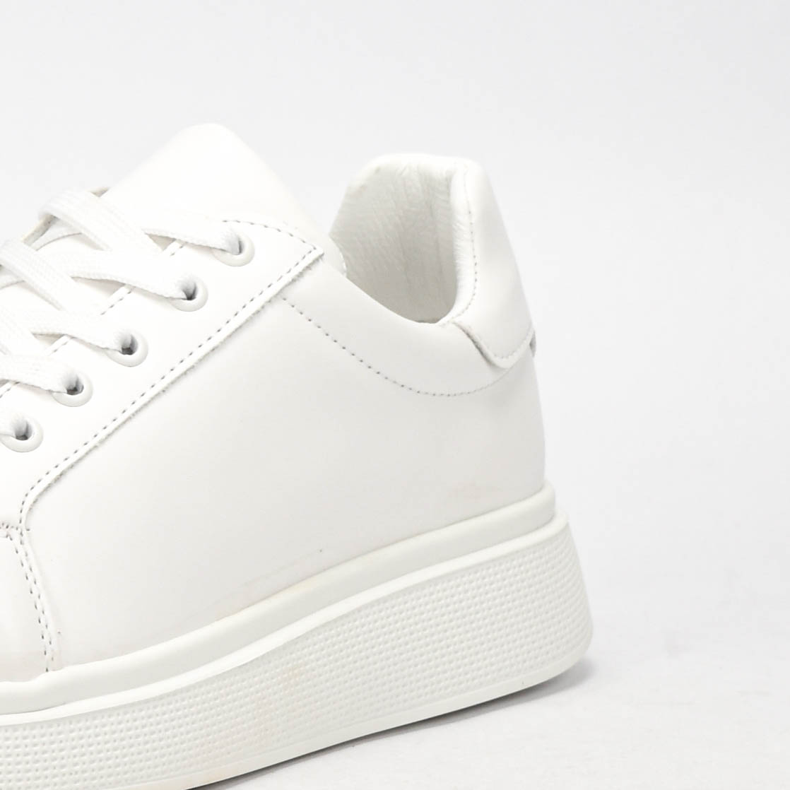 CASUAL SHOES WHITE