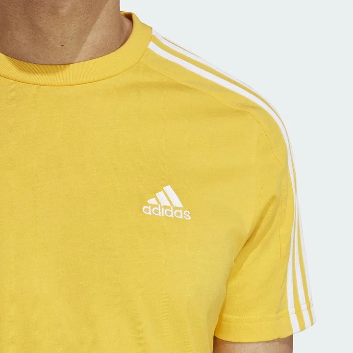Adidas T-shirt