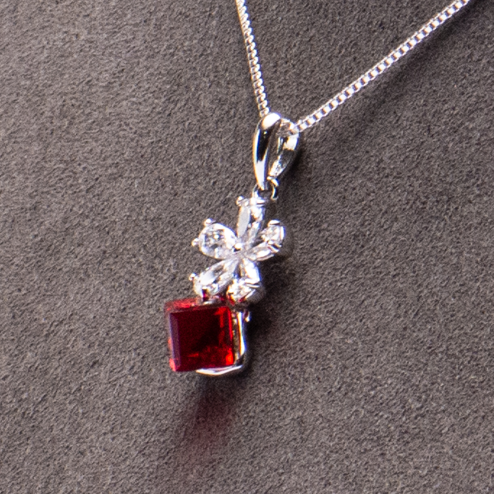 Radiant Rhapsody XUPING JEWLERY