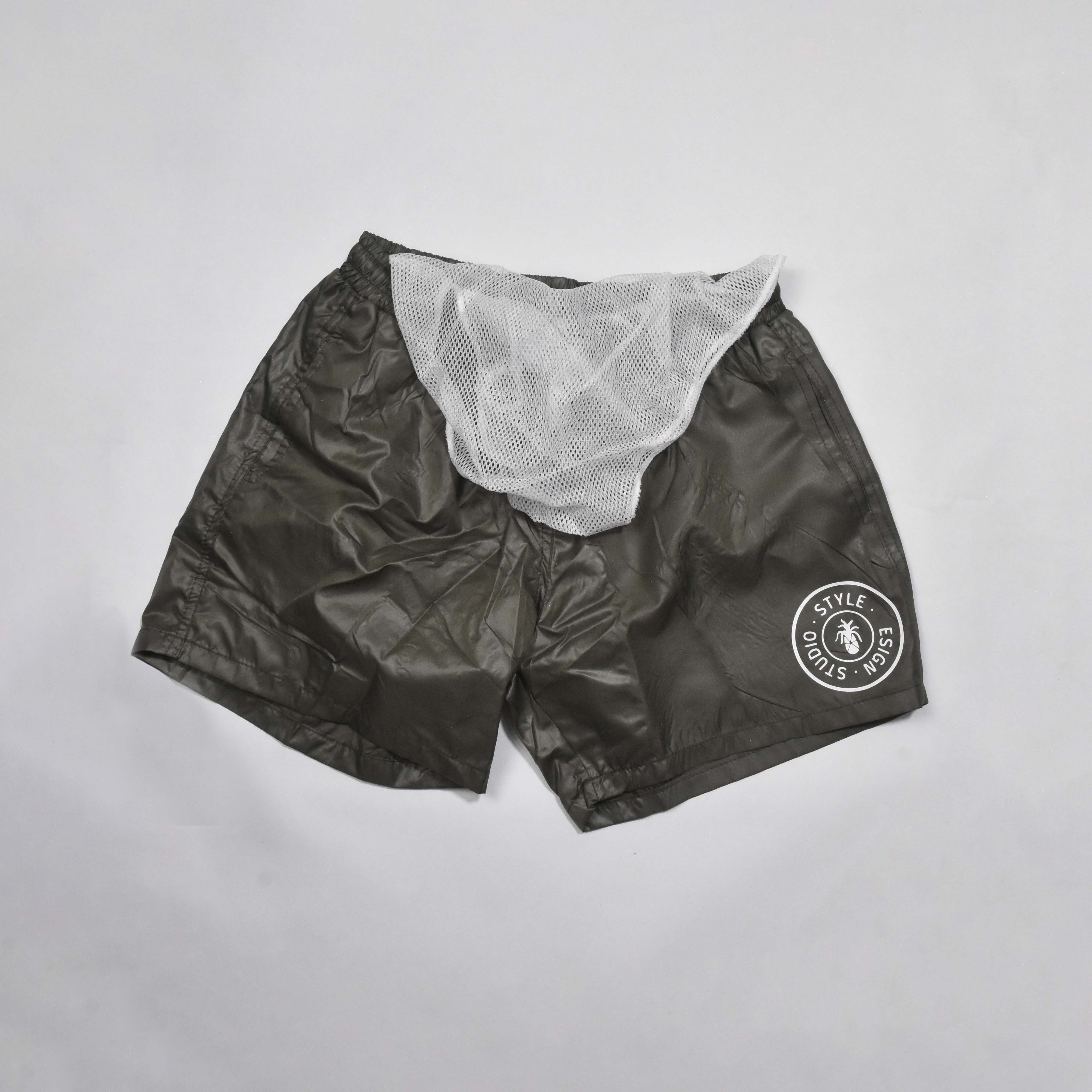 SHORT VERT MILITAIRE MOTIF  STUDIO STYLE