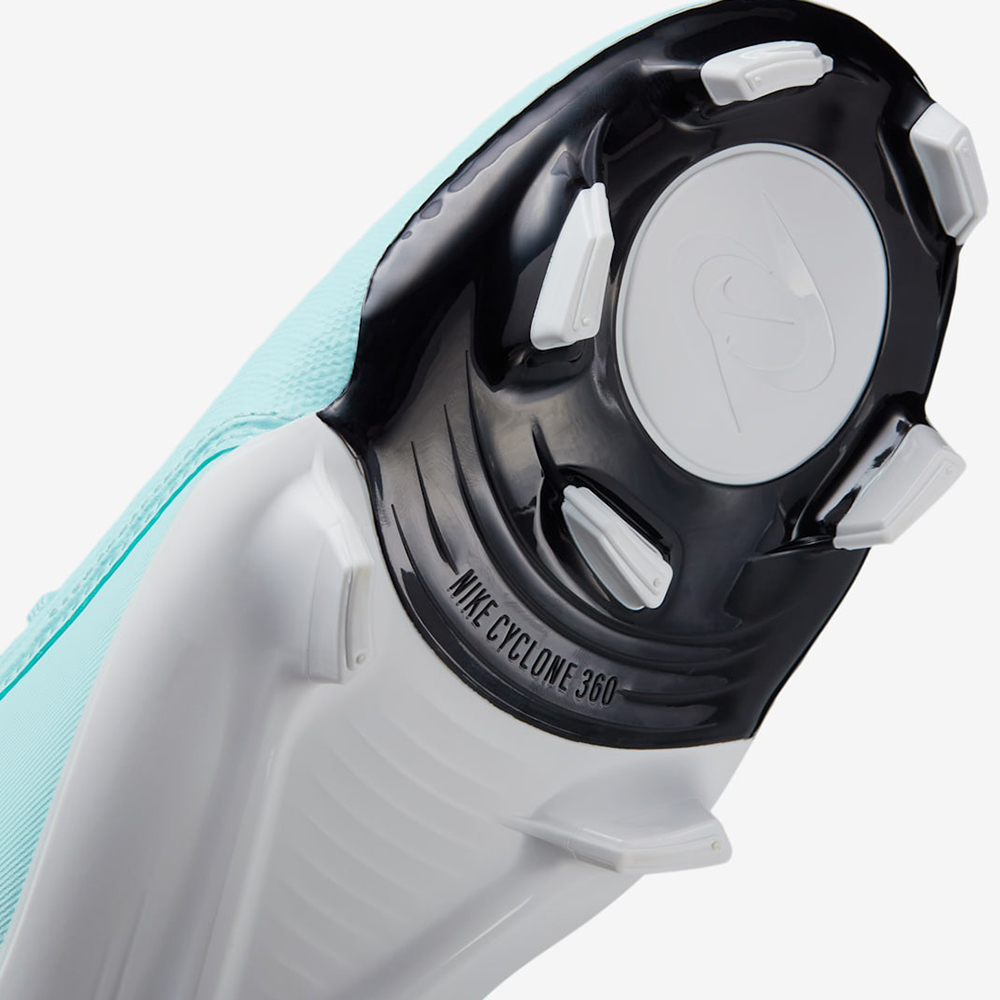 Nike Phantom Luna II Academy 