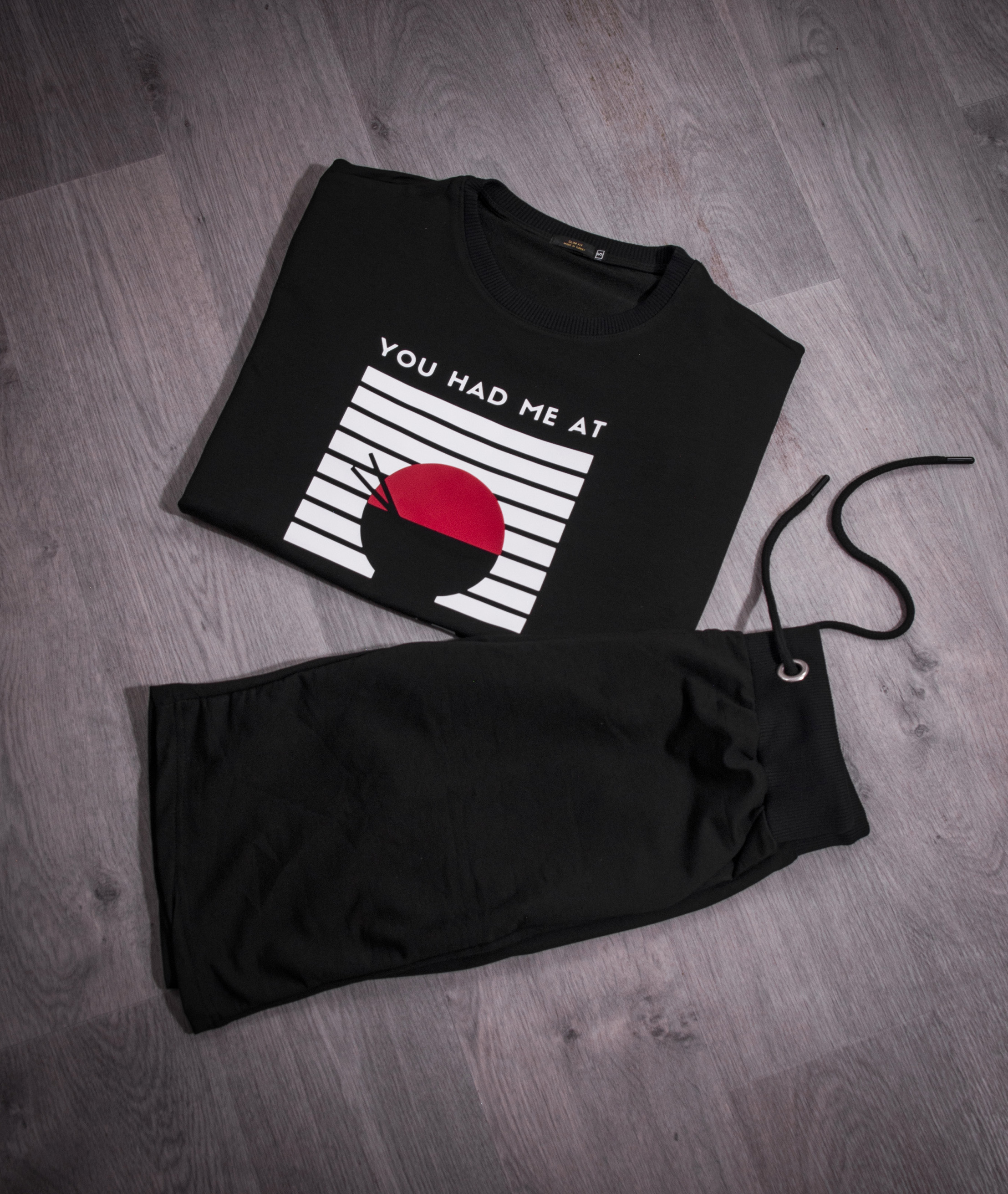 ENSEMBLE NOIR *YOU HAD ME AT RAMEN*