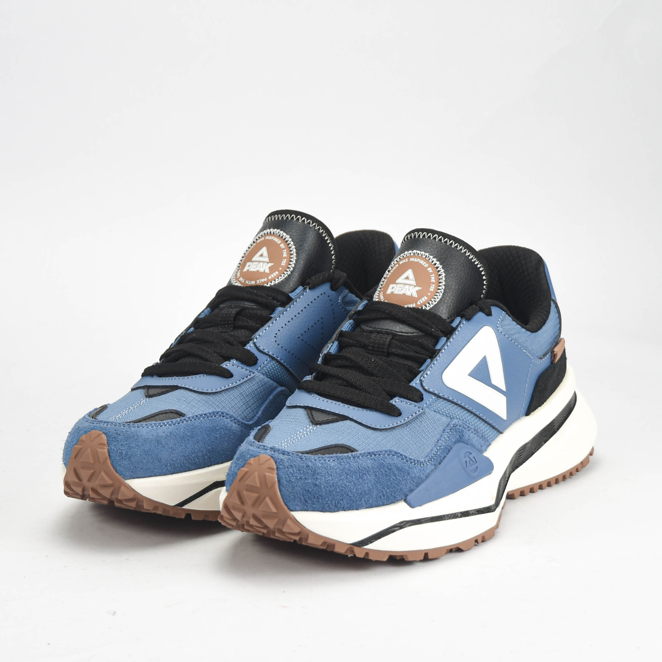 PEAK SHOES