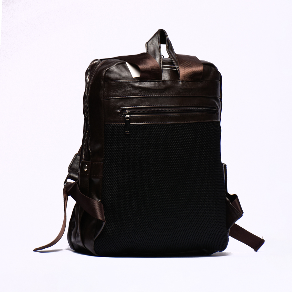 Sac à dos en cuir marron noirci