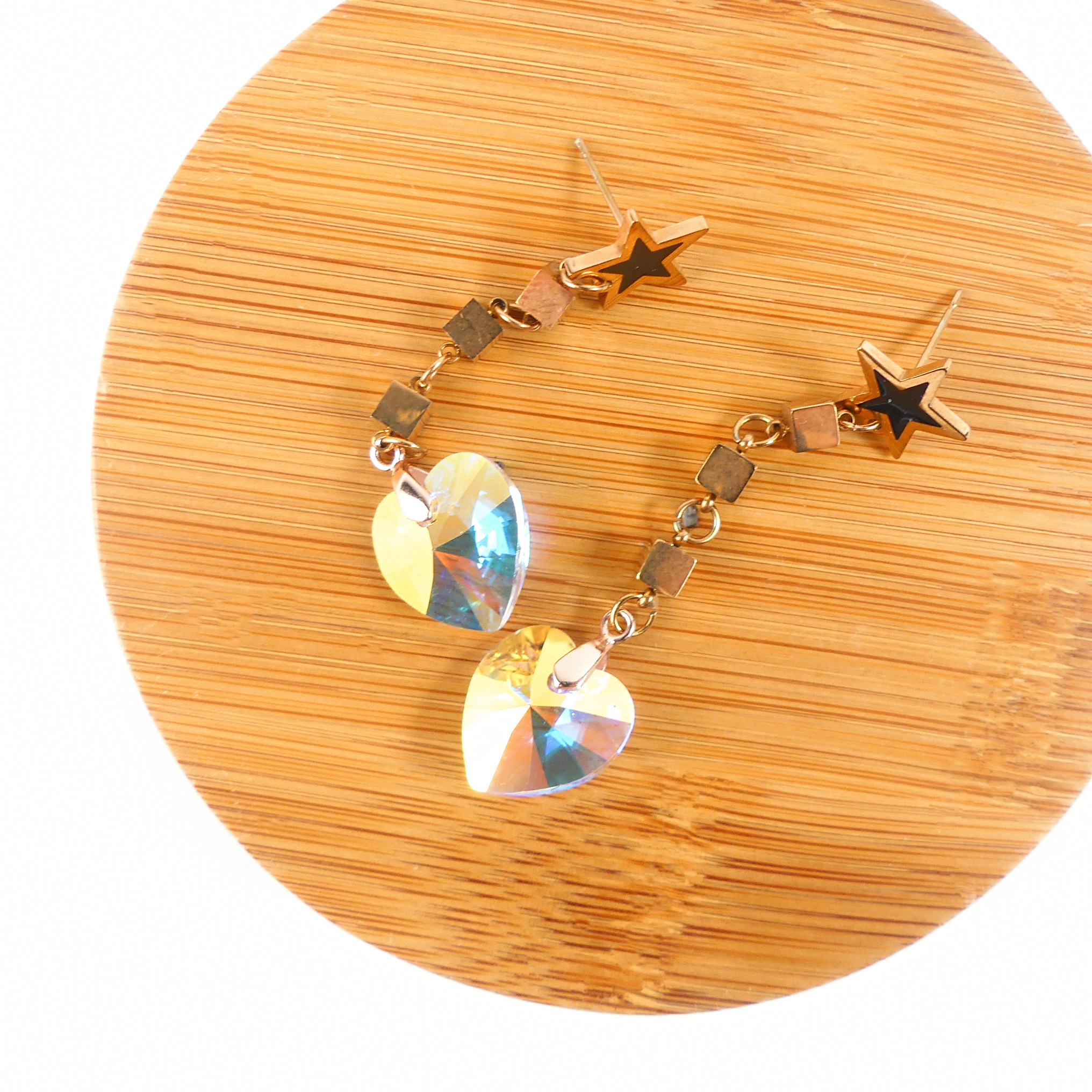 boucle d'oreille pendantes étoile et coeur jaune 