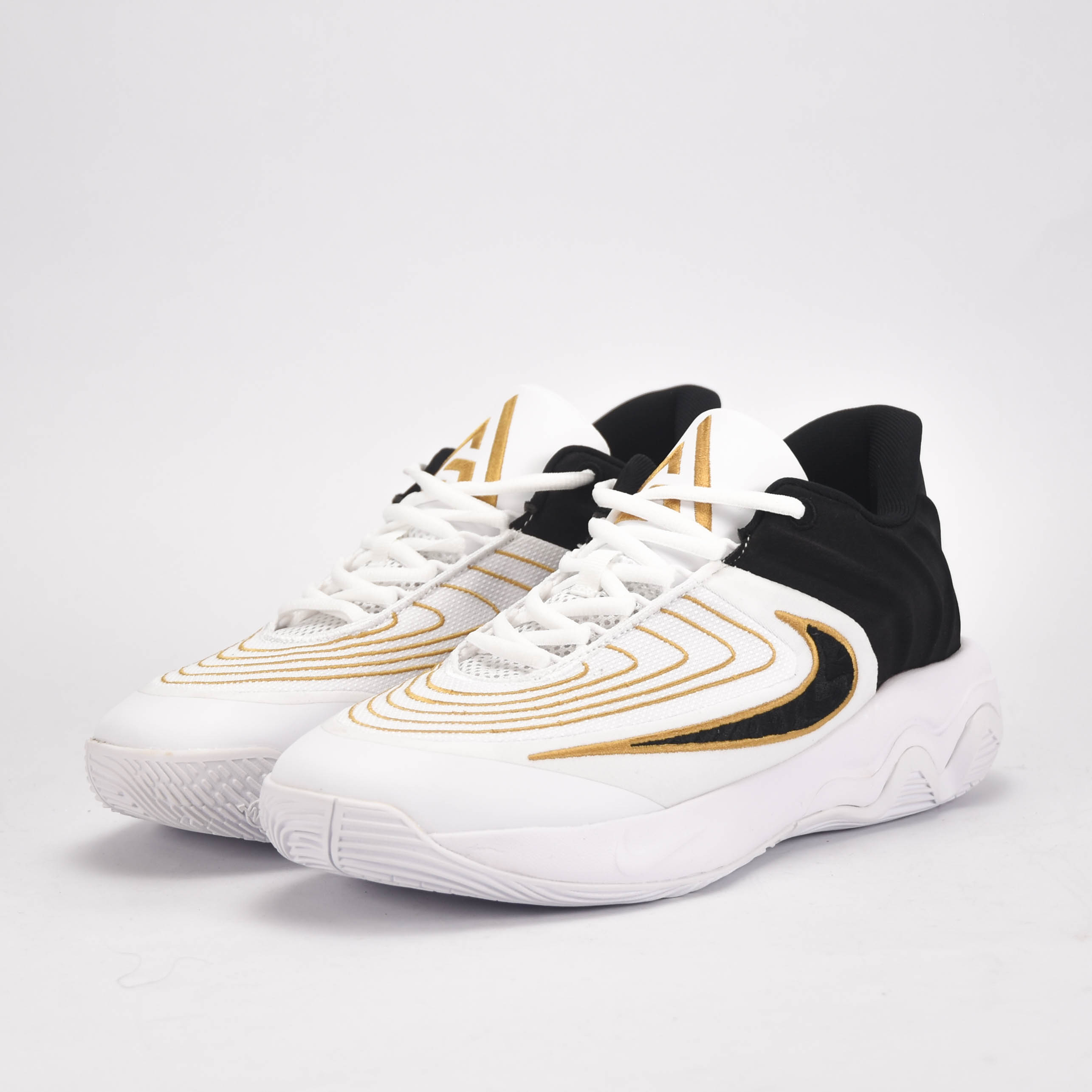 Nike Giannis Immortality 4