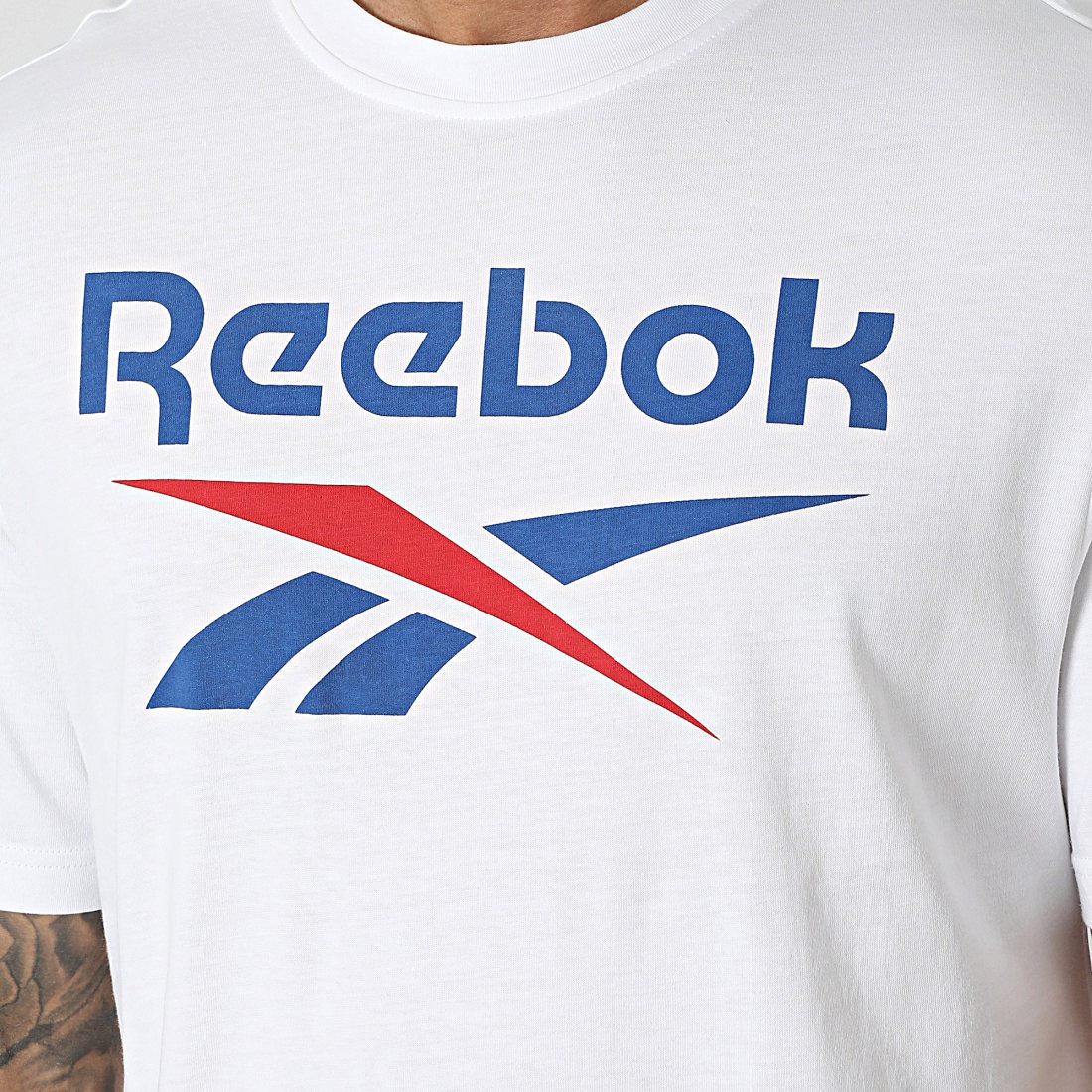 T-SHIRT REEBOK