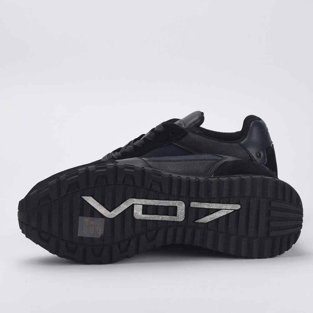 VO7 FOOTWEAR