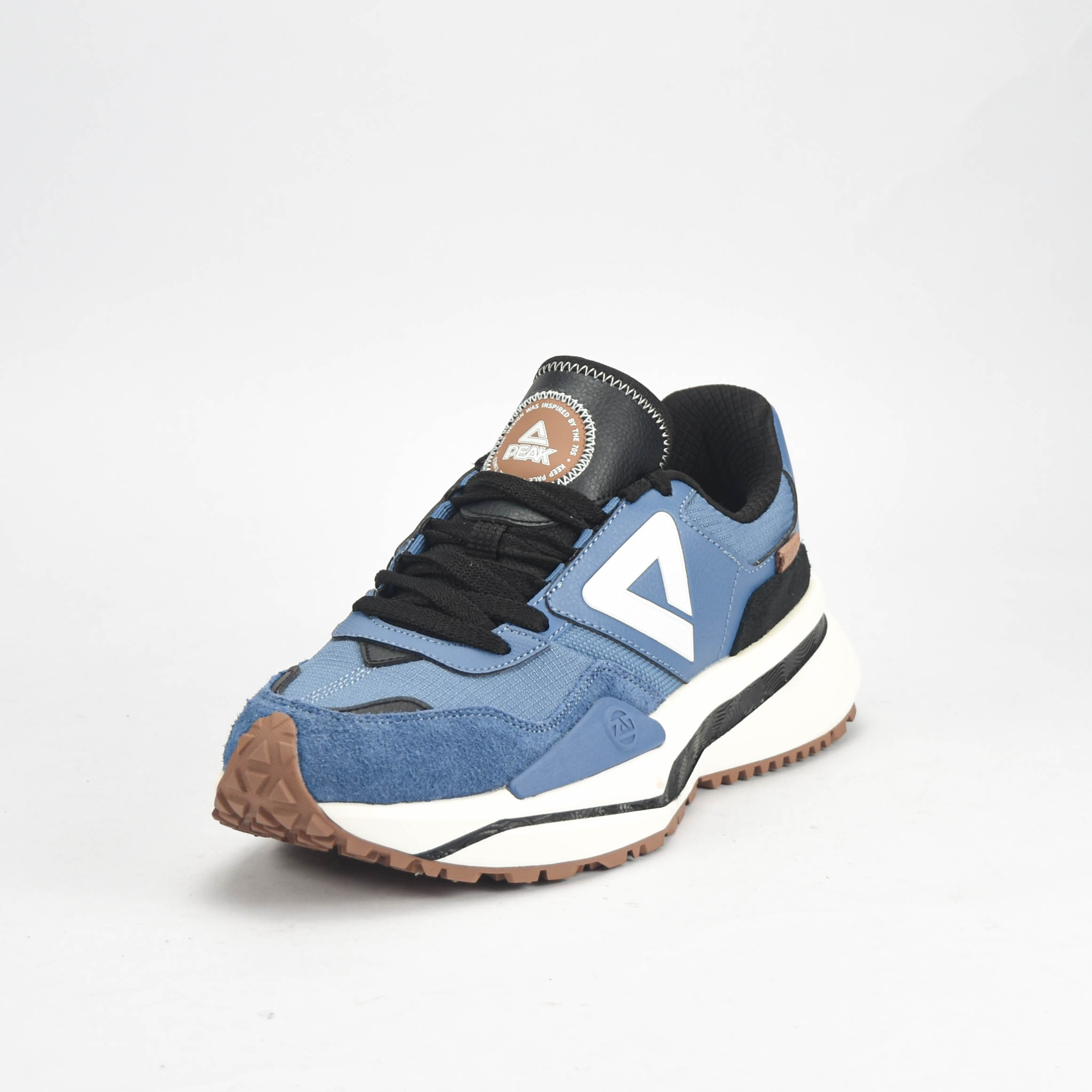 PEAK SHOES