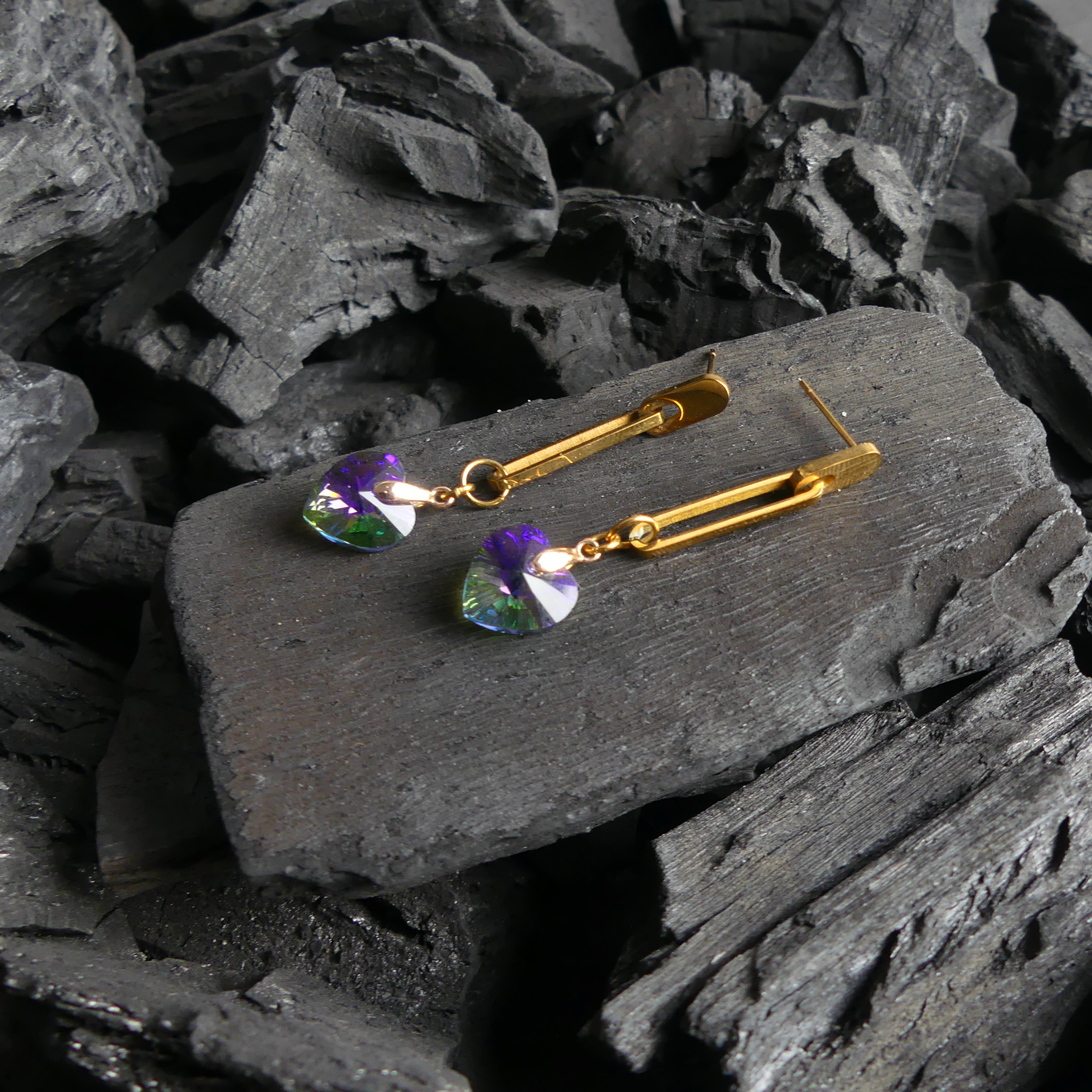 Boucle d'oreille coeur mauve