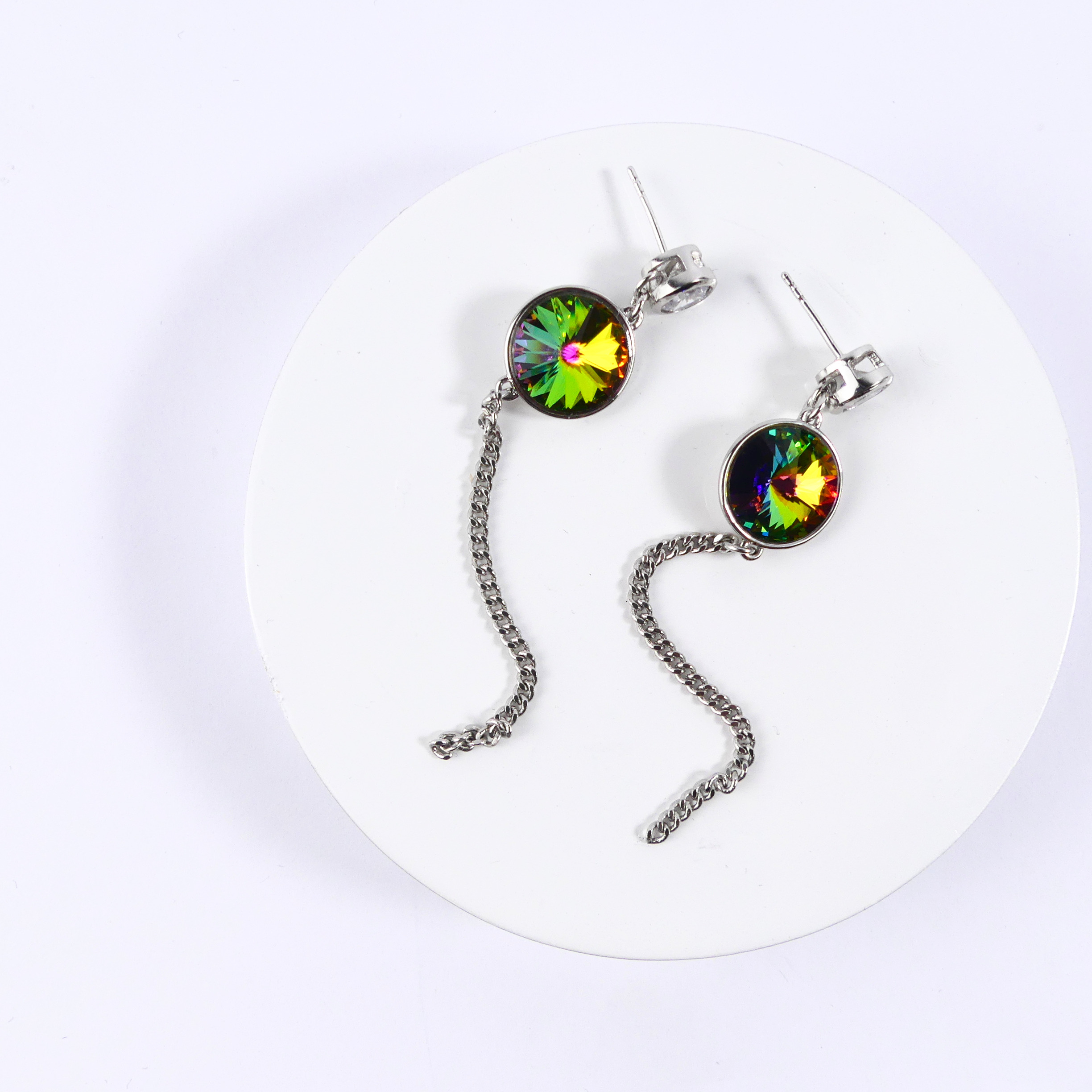 boucle d'oreille pendantes ronde verte reflé