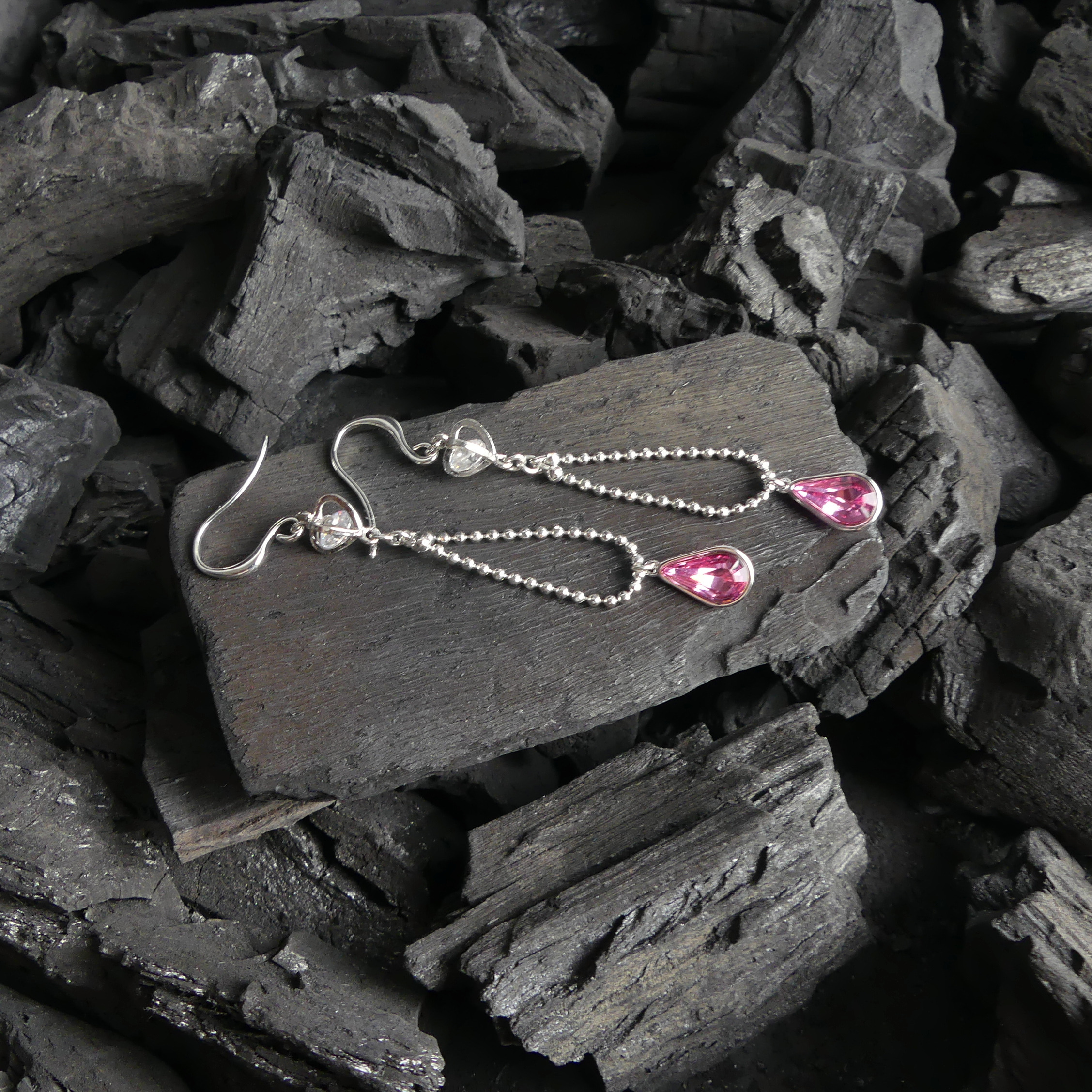 boucle d'oreille pendantes goutte rose