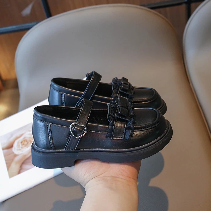 Chaussure Noir A boucles en Cœur