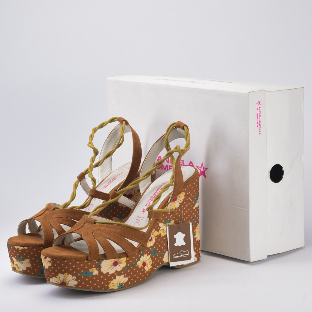 SANDALE ANGELA THOMPSON