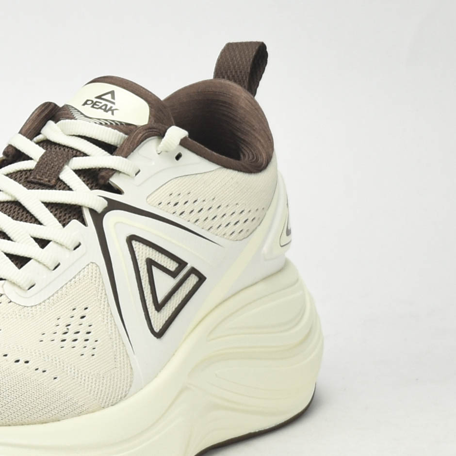 PEAK SPORTS SHOES