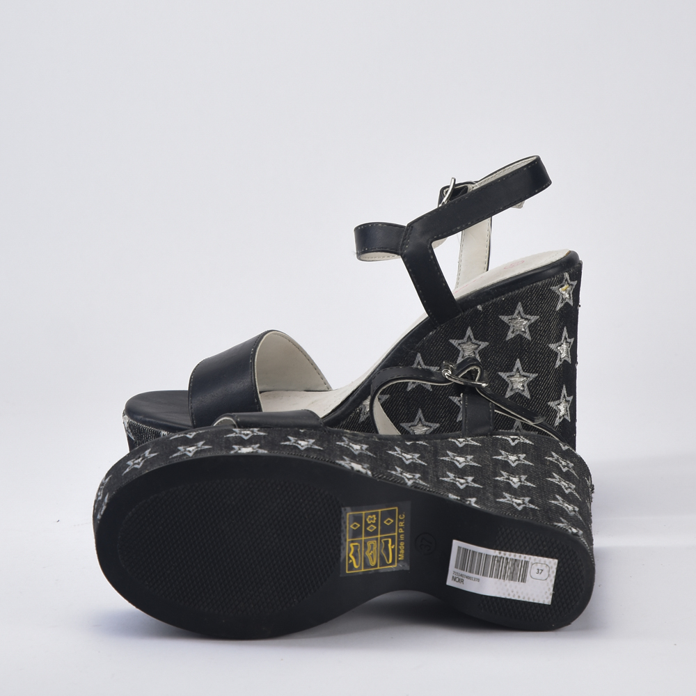 SANDALE ANGELA THOMPSON