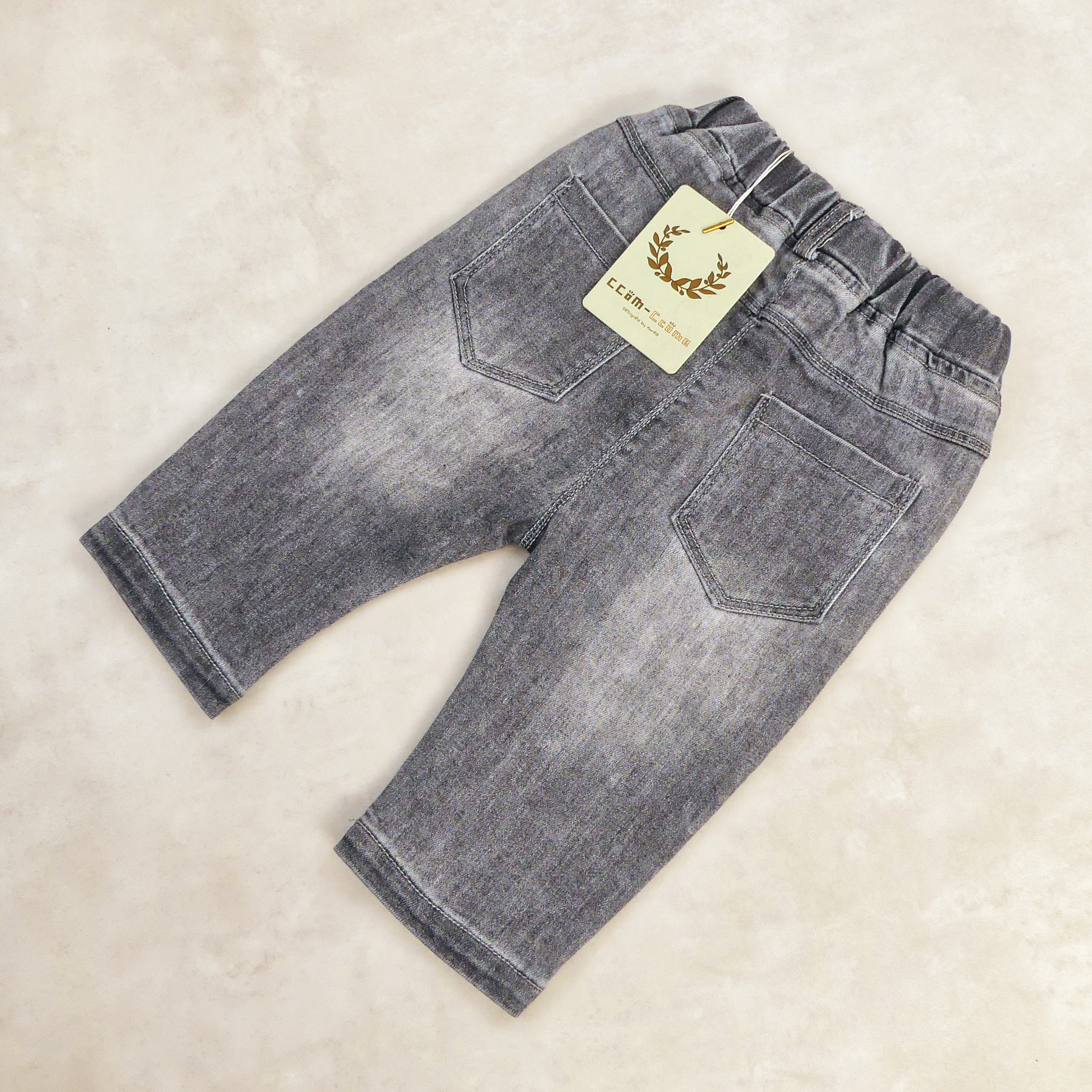 SHORT JEANS noir  MOTIF petits poussins 