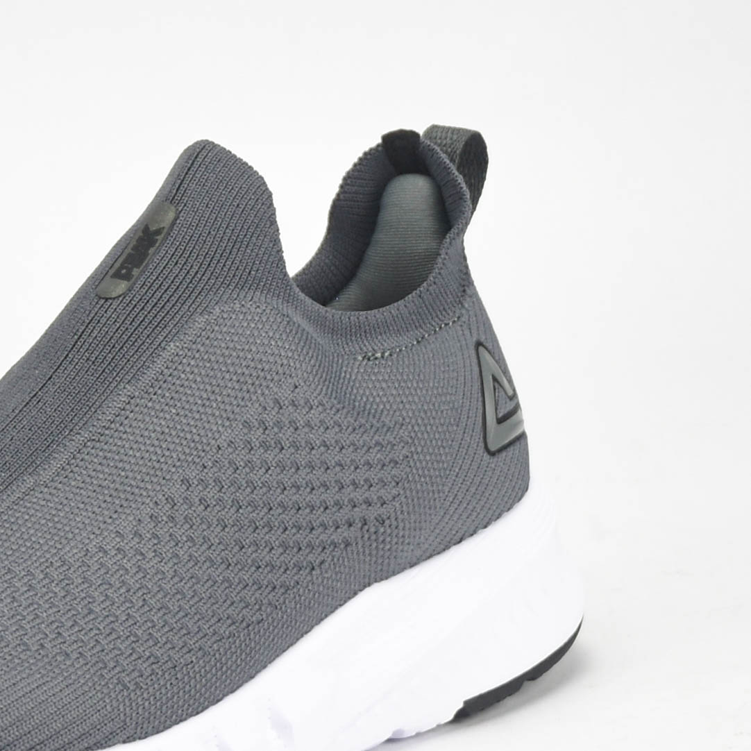 PEAK SHOES
