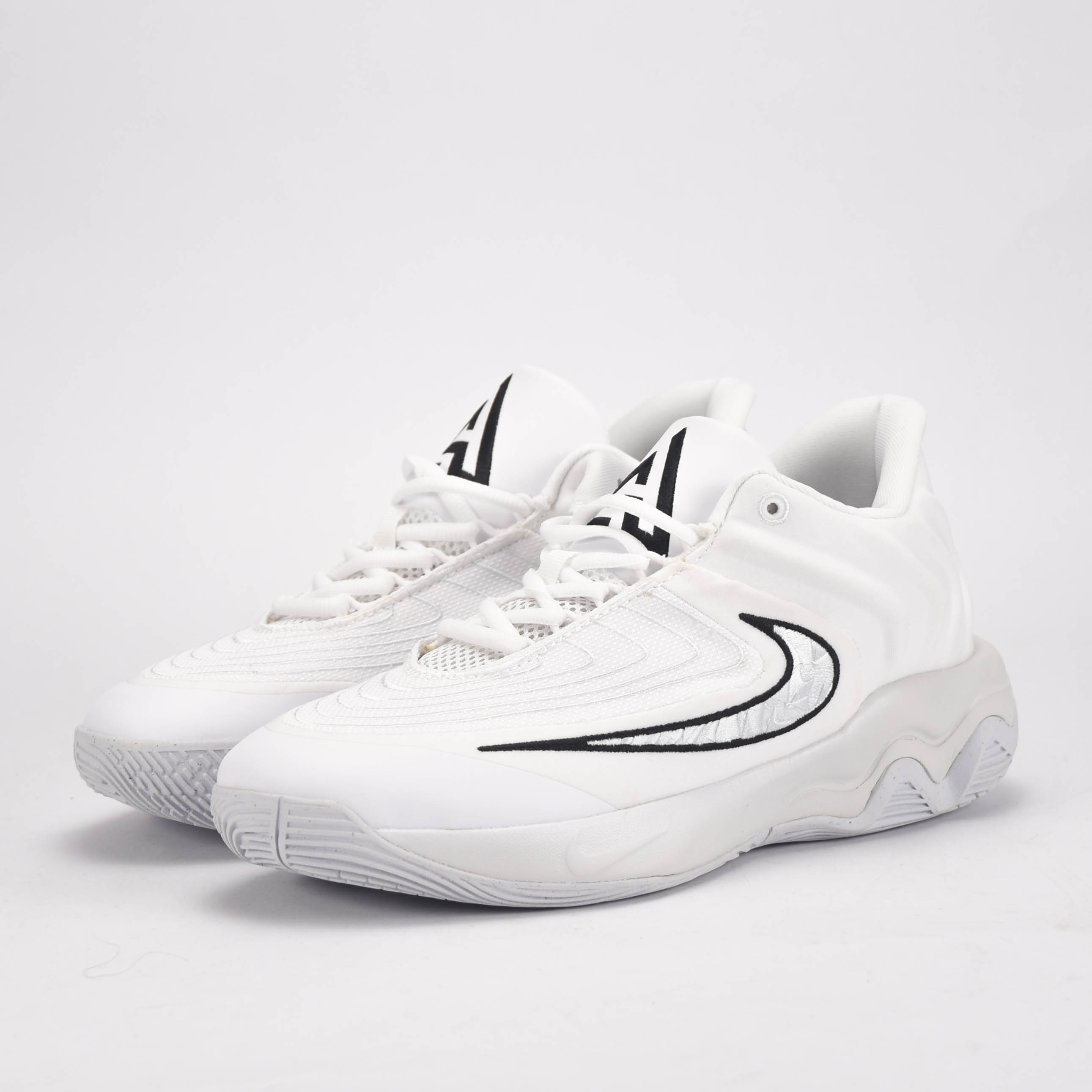 Nike Giannis Immortality 4