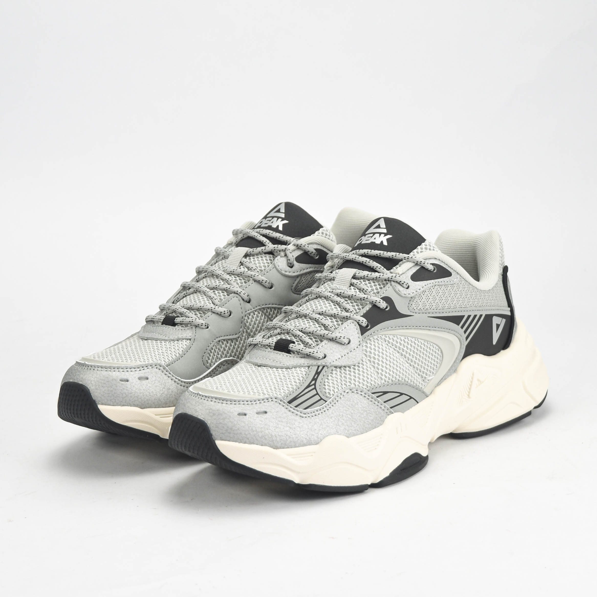 PEAK SHOES