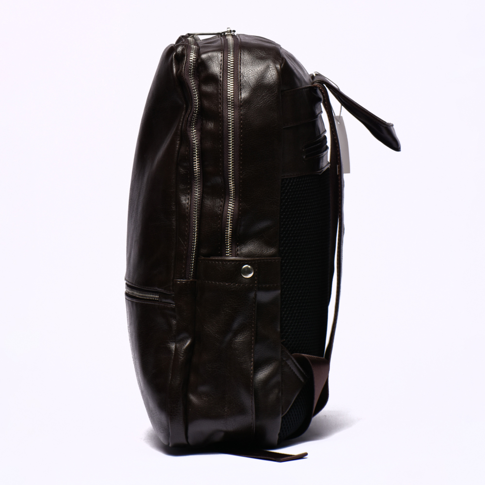 Sac à dos en cuir marron noirci