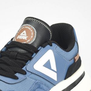 PEAK SHOES