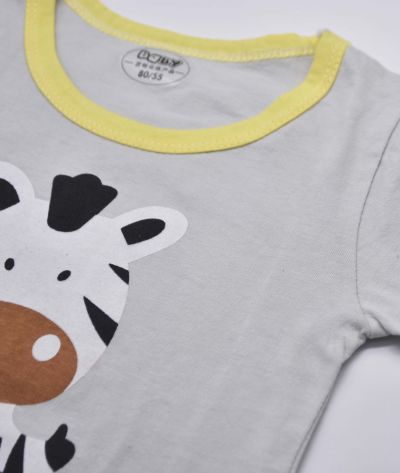 ENSEMBLE GRIS AVEC LE JAUN MOTIF zébre 