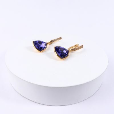 Boucles d'oreilles grand triangle mauve