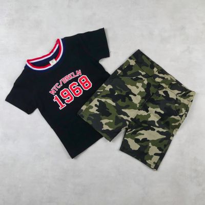 ENSEMBLE TRICOT NOIR MOTIF NYC/BRKLN 1968 AVEC SHORT MILITAIRE 