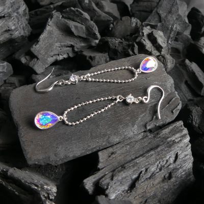 boucle d'oreille goutte reflet