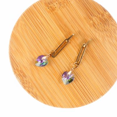 Boucle d'oreille coeur mauve